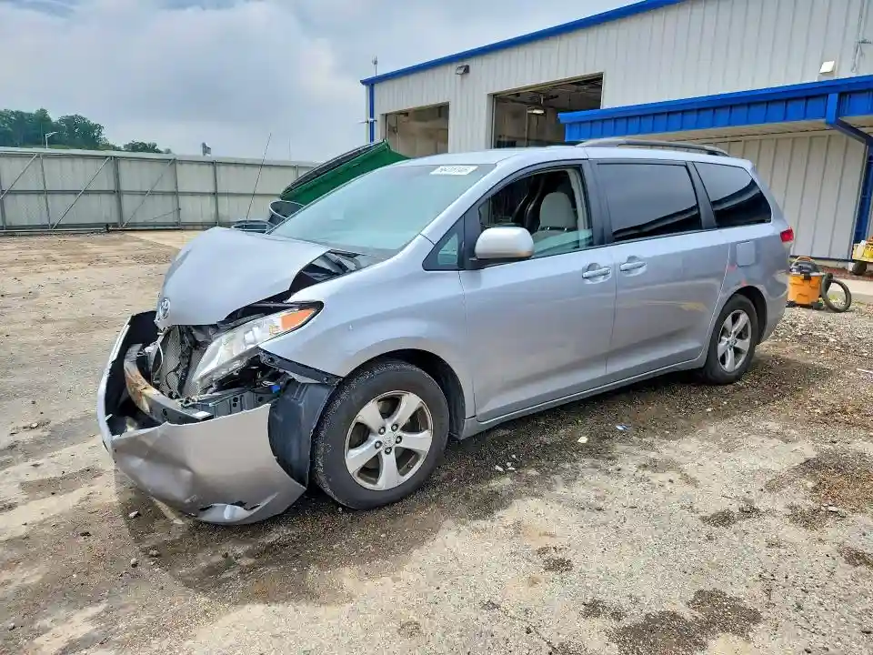 5TDKK3DC8DS391491 2013 TOYOTA SIENNA-0