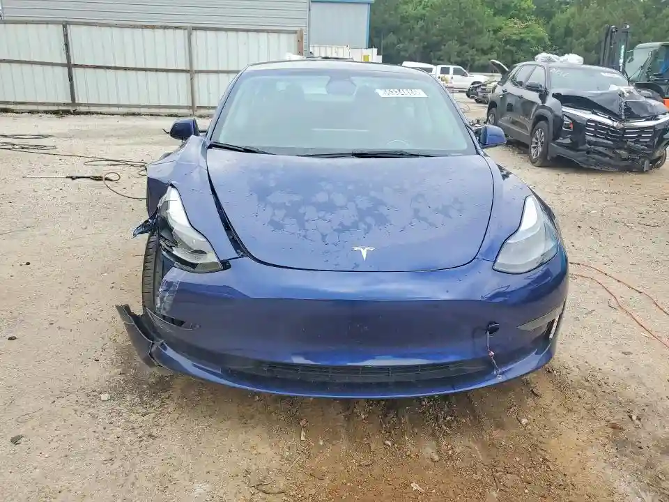 5YJ3E1EA7PF433946 2023 TESLA MODEL 3-4
