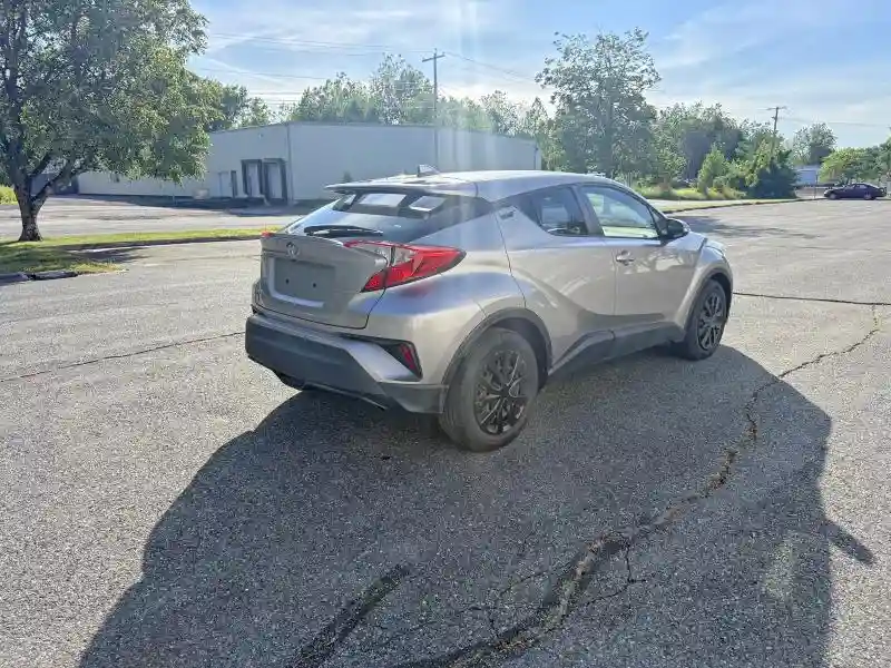 NMTKHMBXXKR067772 2019 TOYOTA C-HR-3