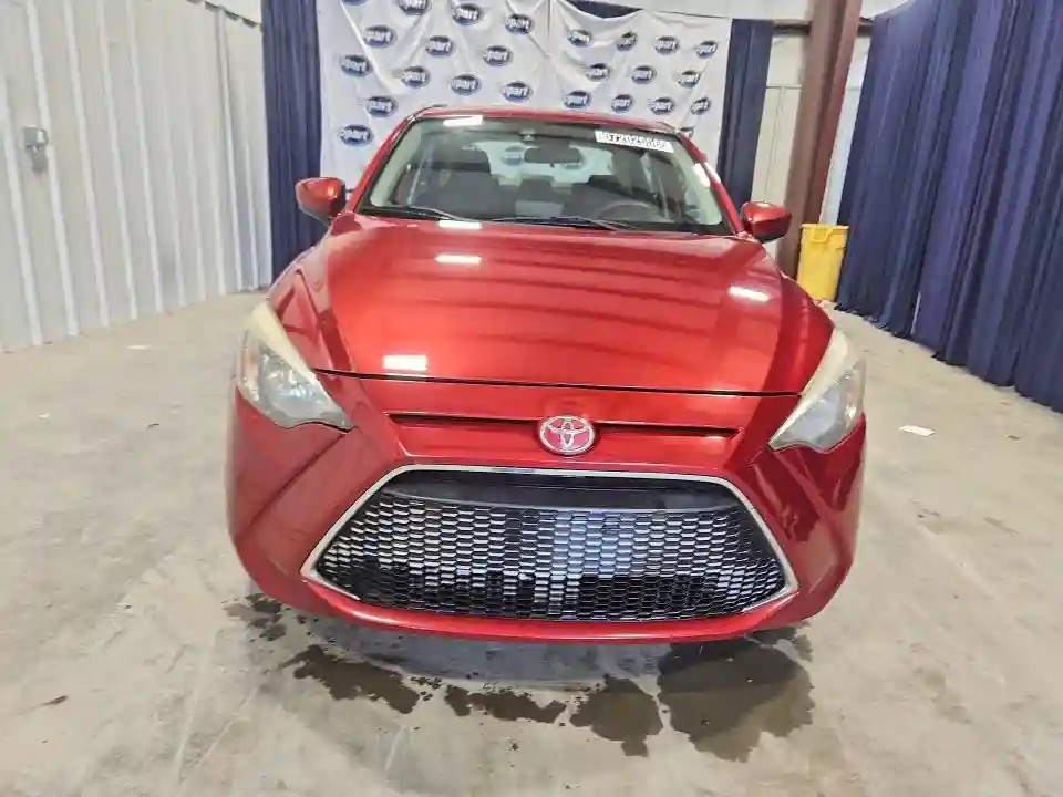 3MYDLBYV0KY521492 2019 TOYOTA YARIS-4