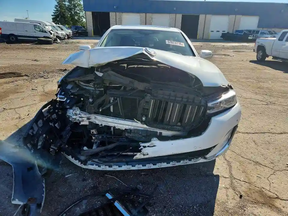 WBA7U2C02MCF93326 2021 BMW 7 SERIES-4