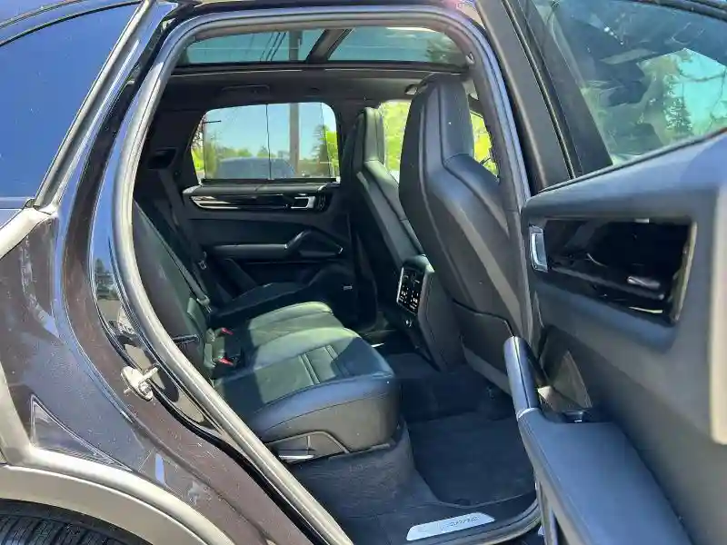 WP1AE2AY8KDA52072 2019 PORSCHE CAYENNE-5