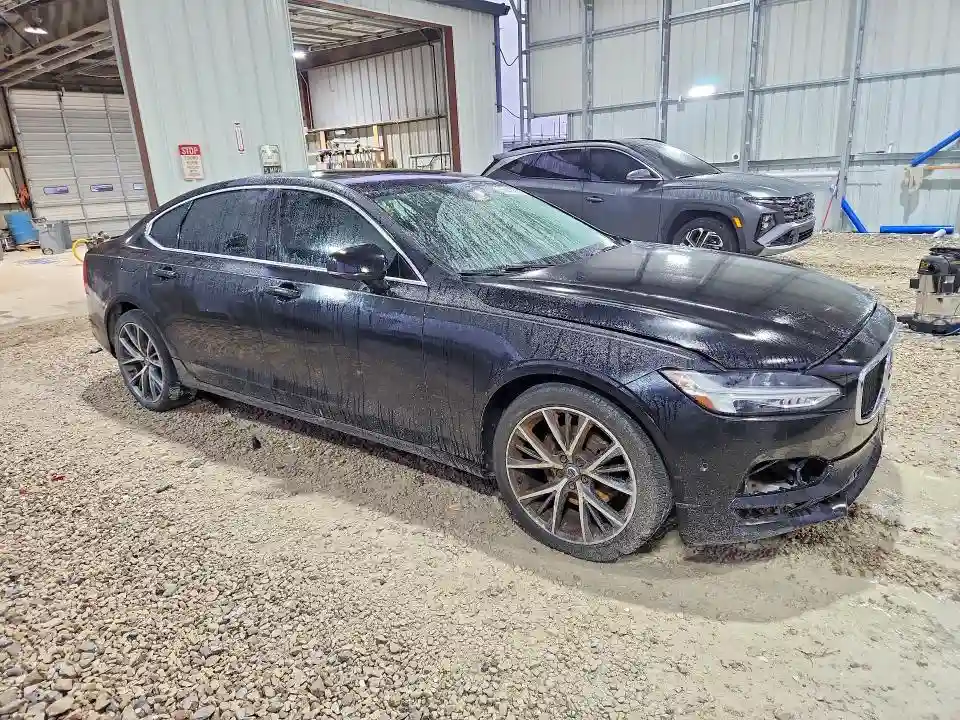 LVY982MKXJP030342 2018 VOLVO S90-3