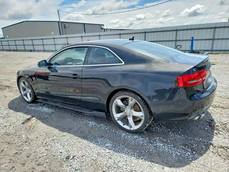 WAULFAFR9BA028610 2011 AUDI A5-1