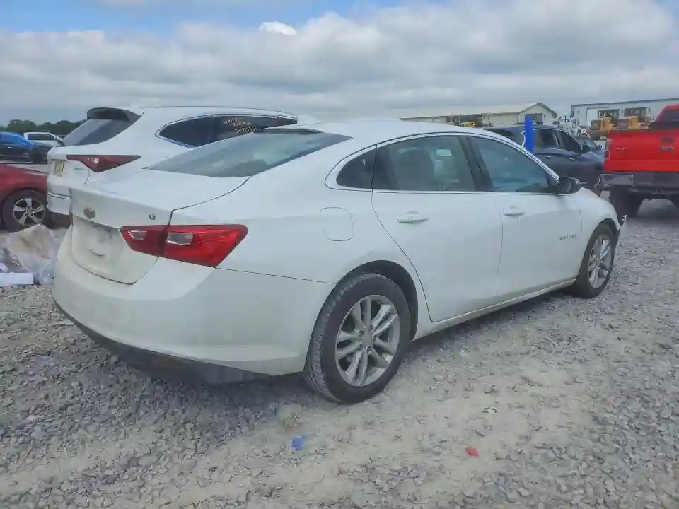 1G1ZD5ST3JF268256 2018 CHEVROLET MALIBU-2