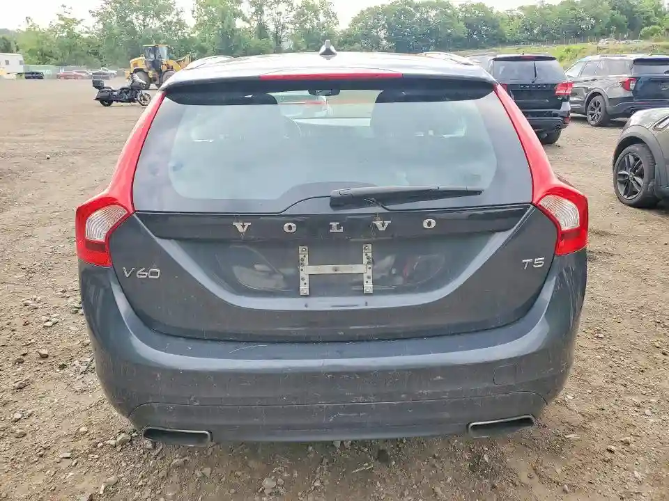 YV140MEK4G1307267 2016 VOLVO V60-5