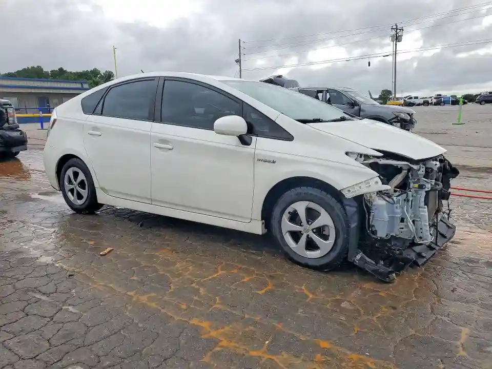 JTDKN3DU5E1772309 2014 TOYOTA PRIUS-3