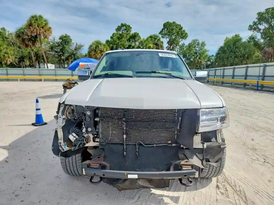 5LMJJ2H5XBEJ08492 2011 LINCOLN NAVIGATOR-4