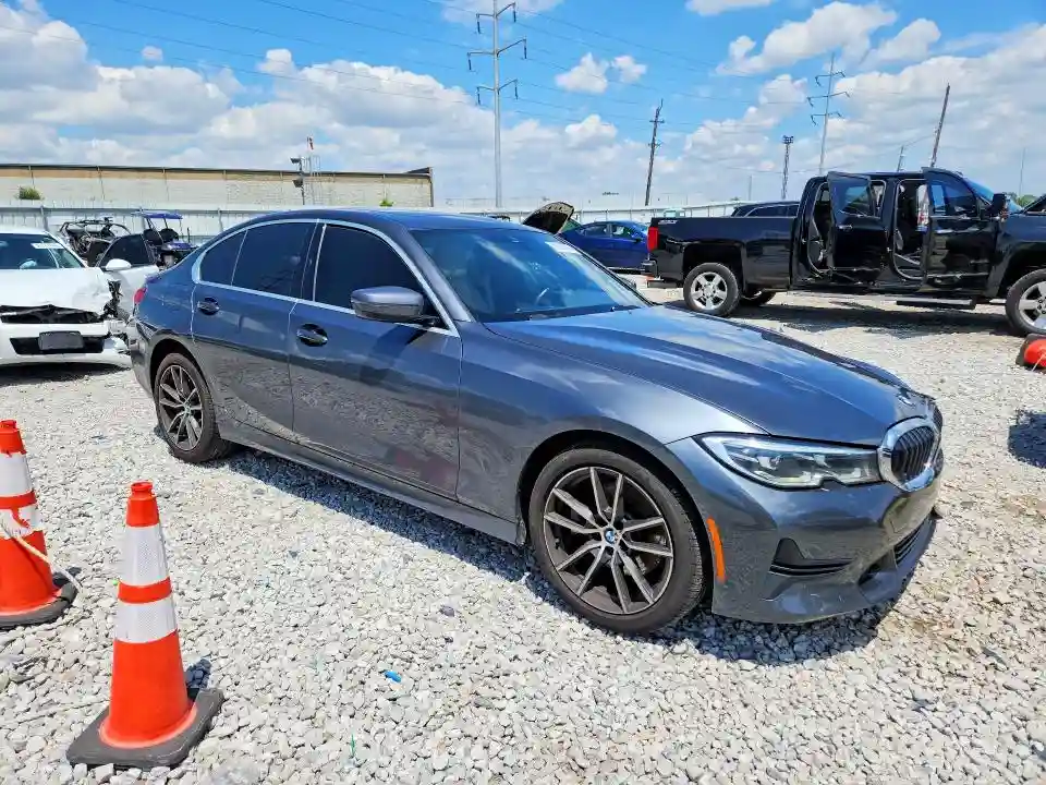 3MW5R7J08M8B81179 2021 BMW 3 SERIES-3