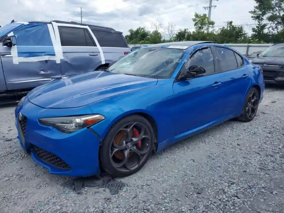 ZARFAMBN9K7607201 2019 ALFA ROMEO GIULIA-0