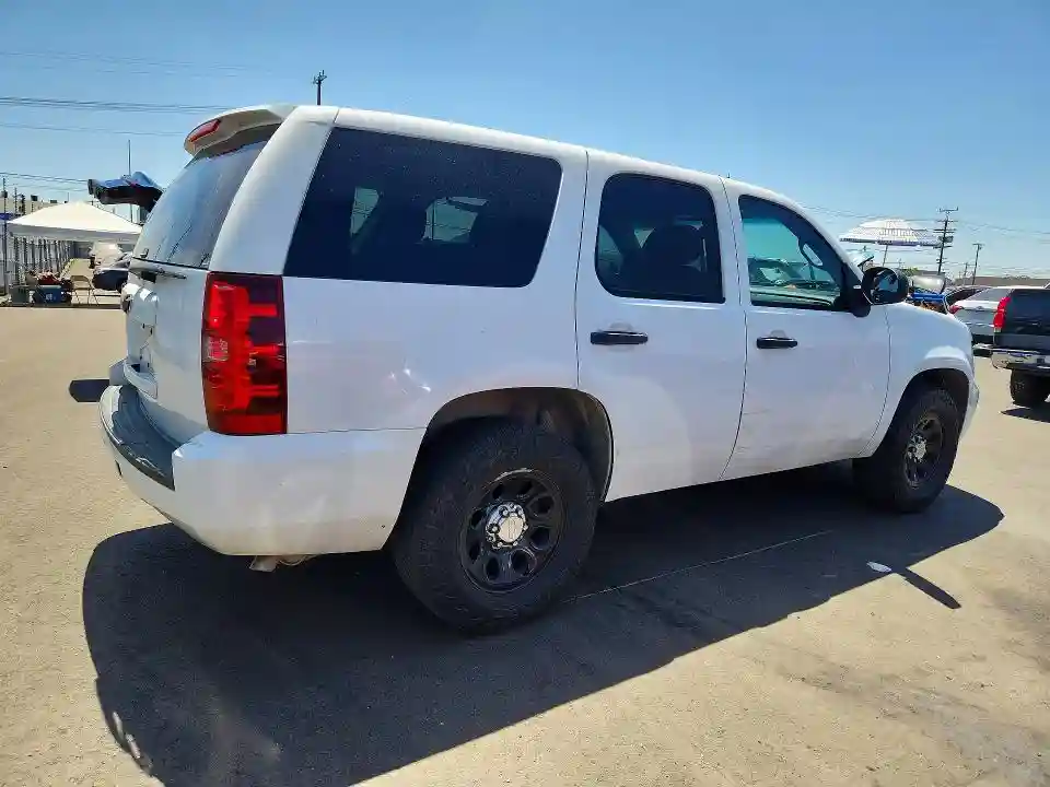 1GNLC2E02BR321763 2011 CHEVROLET TAHOE-2
