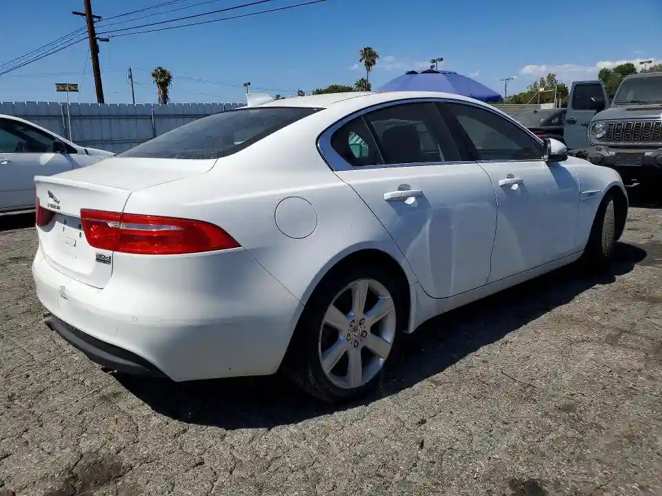 SAJAK4BN3HA953940 2017 JAGUAR XE-2