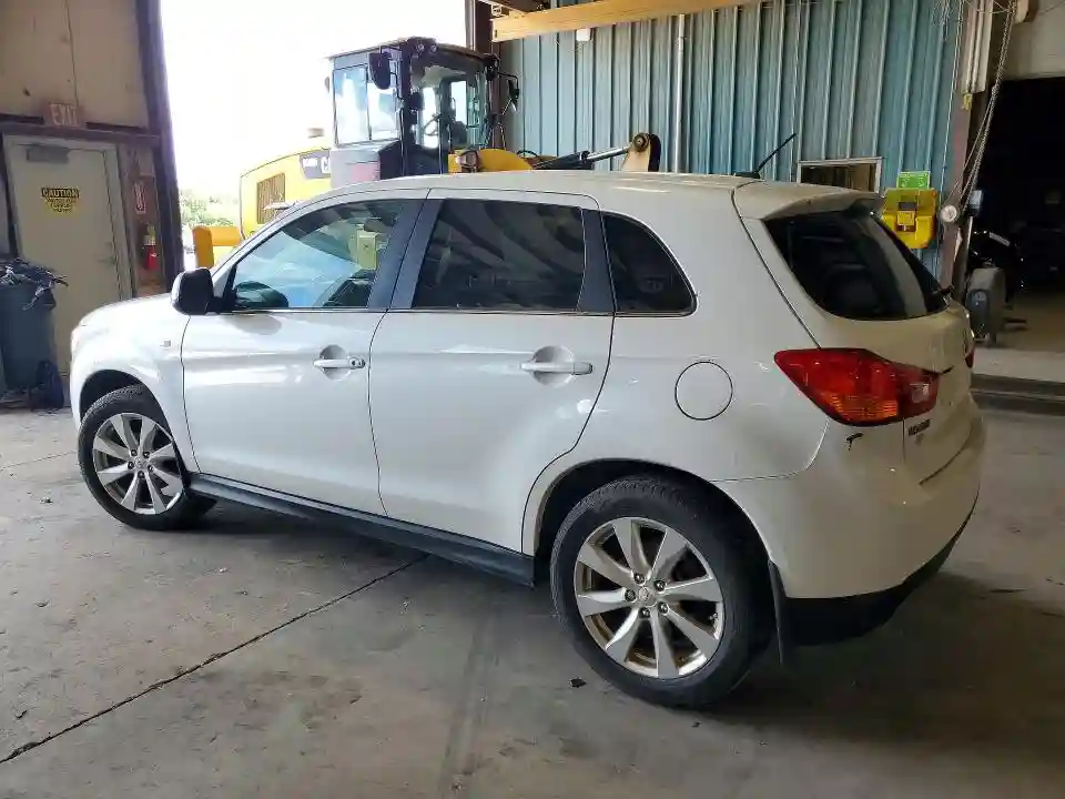4A4AR4AU5FE020817 2015 MITSUBISHI OUTLANDER-1