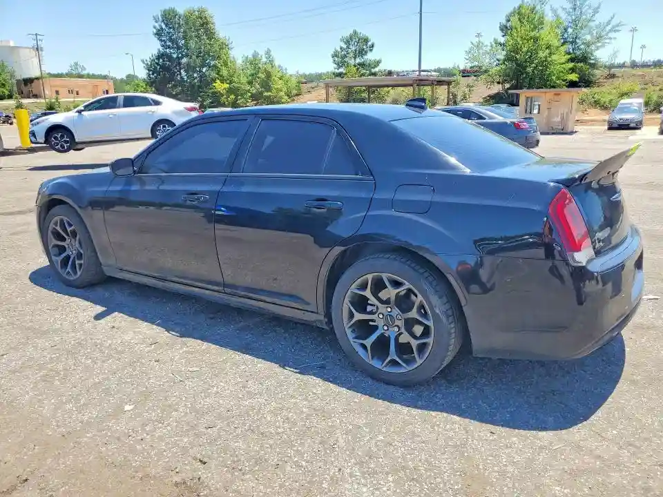 2C3CCABG2JH231570 2018 CHRYSLER 300-1