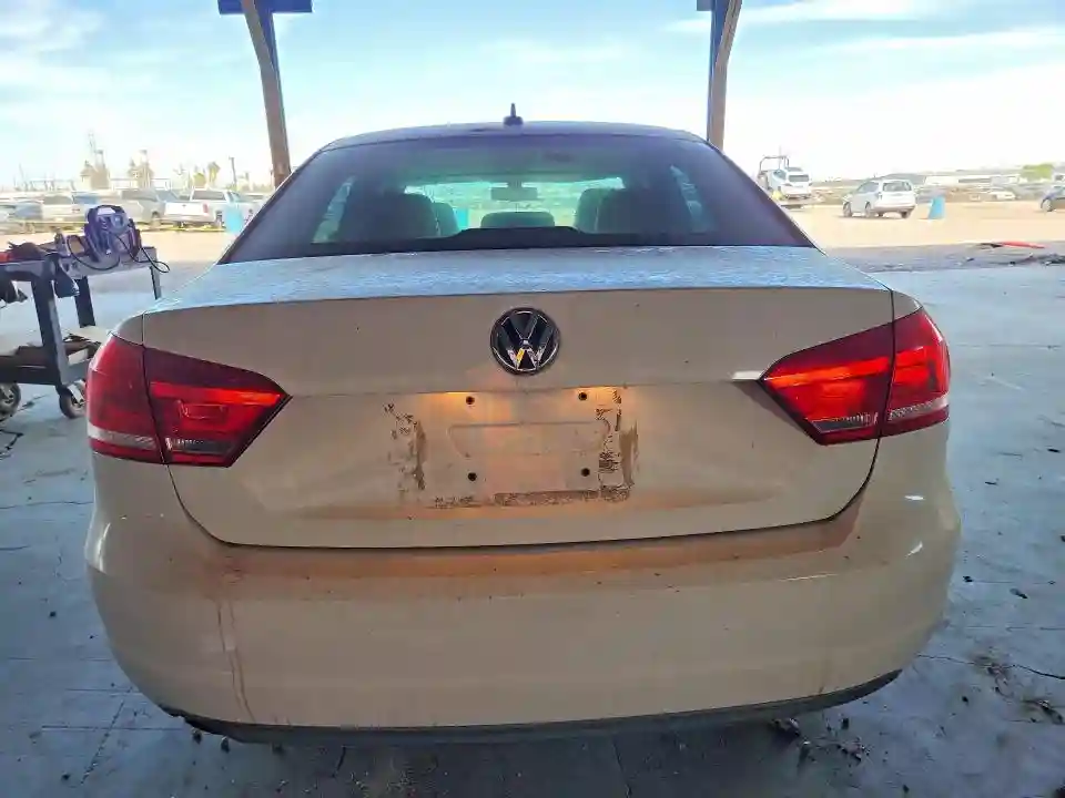 1VWBN7A32CC042827 2012 VOLKSWAGEN PASSAT-5