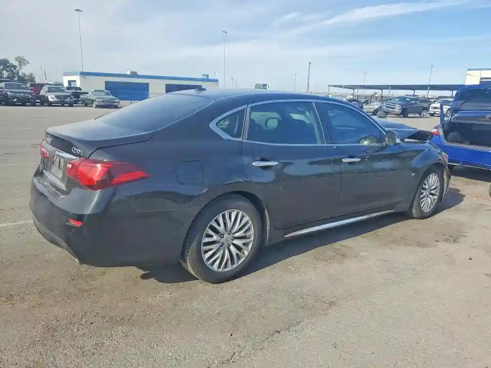 JN1BY1PP7FM600125 2015 INFINITI Q70-2