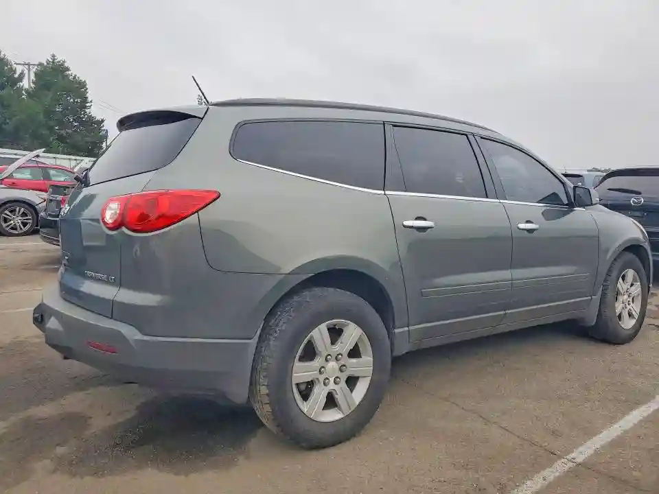 1GNKVGED5BJ169823 2011 CHEVROLET TRAVERSE L-2