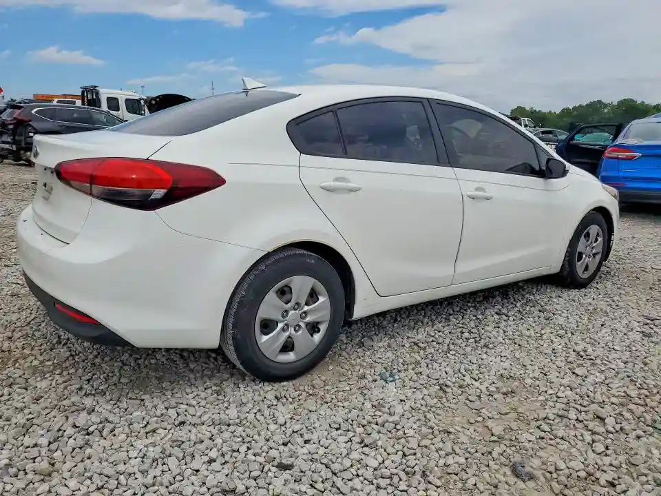 3KPFK4A71HE109593 2017 KIA FORTE-2