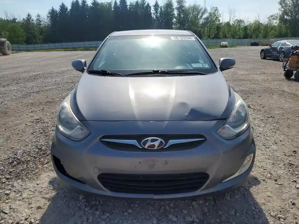 KMHCU5AE3DU138358 2013 HYUNDAI ACCENT SE-4