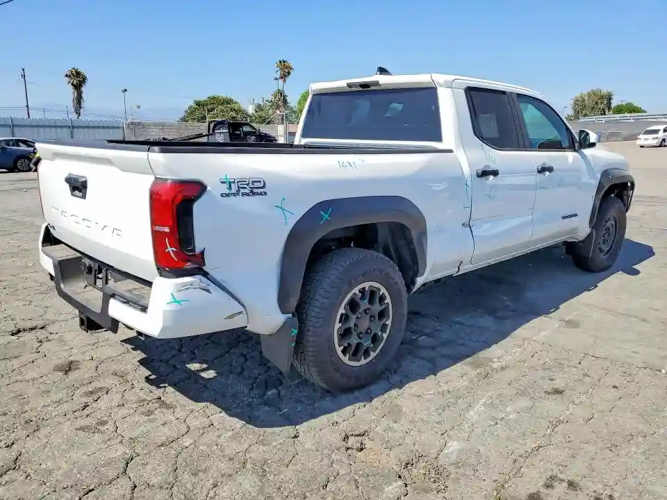 3TMLB5JN3TM232592 2026 TOYOTA TACOMA TRD-2