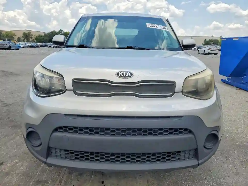 KNDJN2A2XJ7619599 2018 KIA SOUL BASE-4