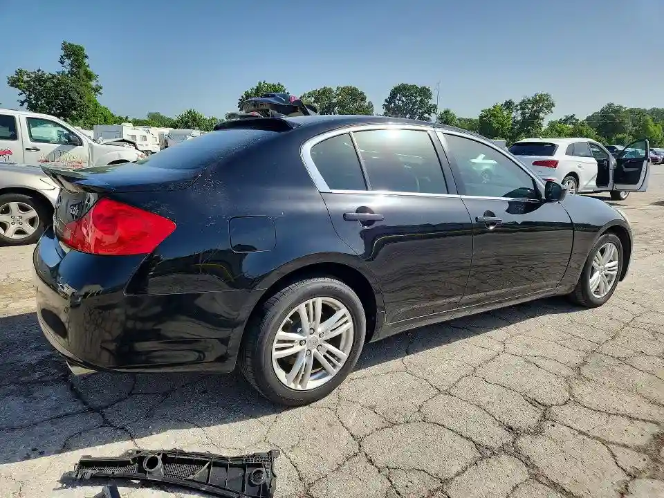JN1CV6ARXBM409863 2011 INFINITI G37-2