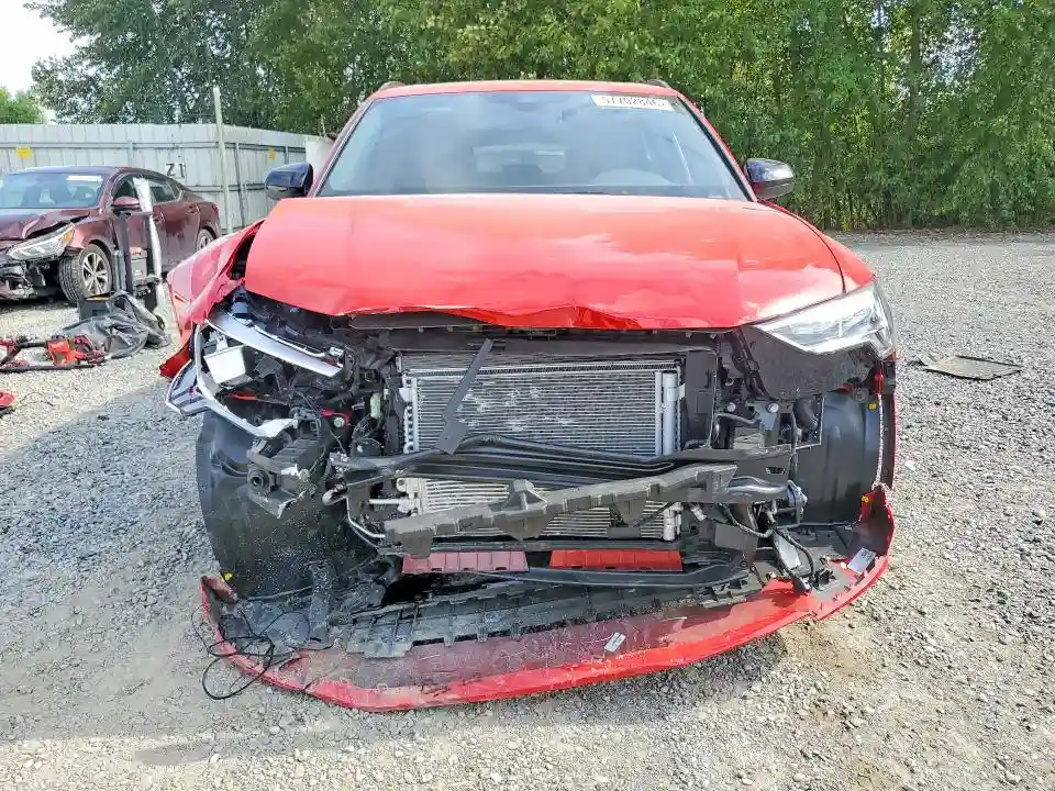 WA1EECF30S1109270 2025 AUDI Q3-4