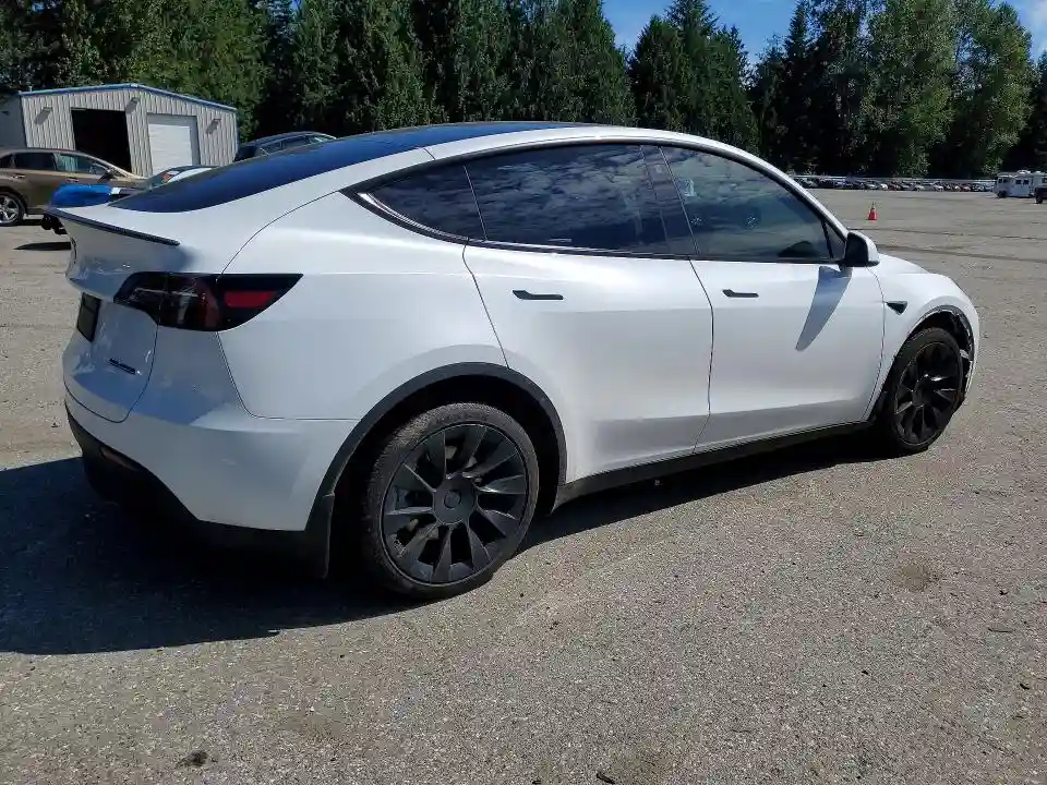 7SAYGDEE3PA110420 2023 TESLA MODEL Y-2