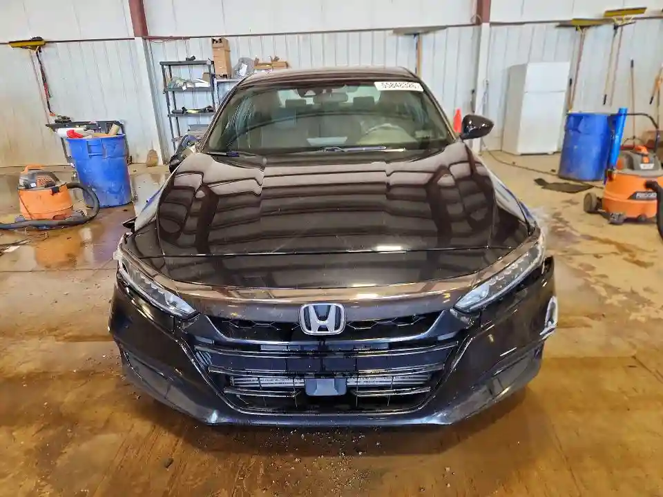 1HGCV2F3XJA051837 2018 HONDA ACCORD-4