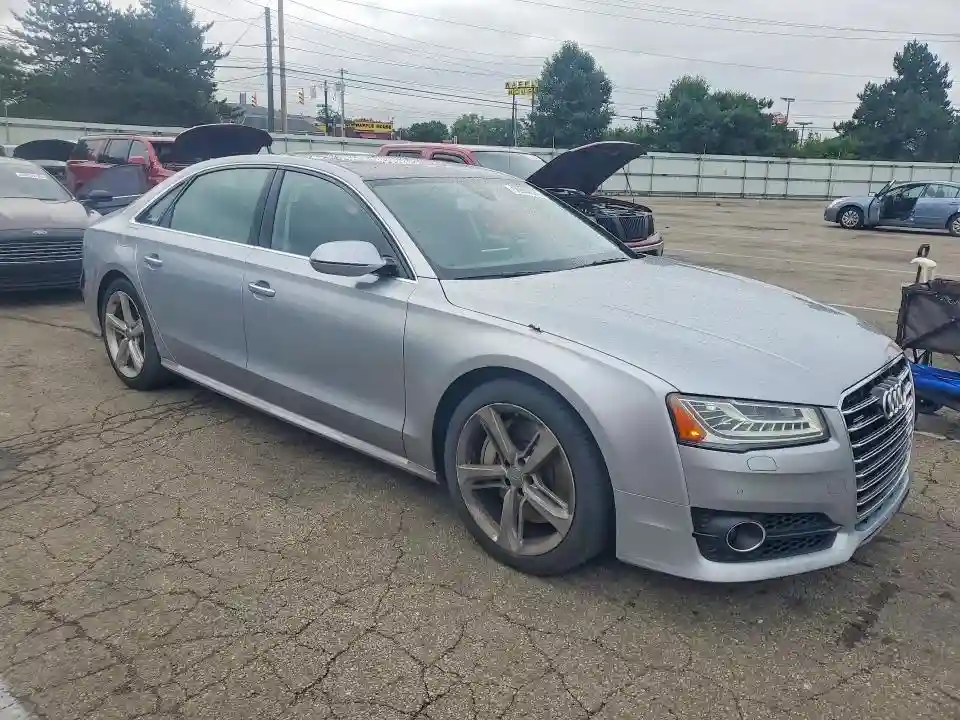 WAU44AFD0JN000149 2018 AUDI A8-3