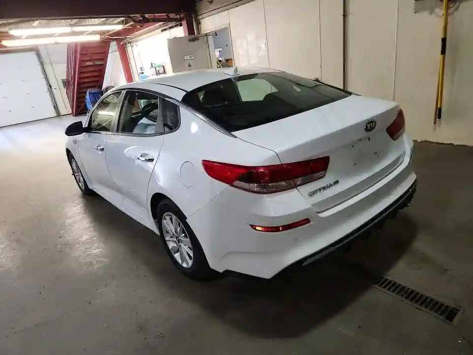 5XXGT4L32KG275275 2019 KIA OPTIMA-1