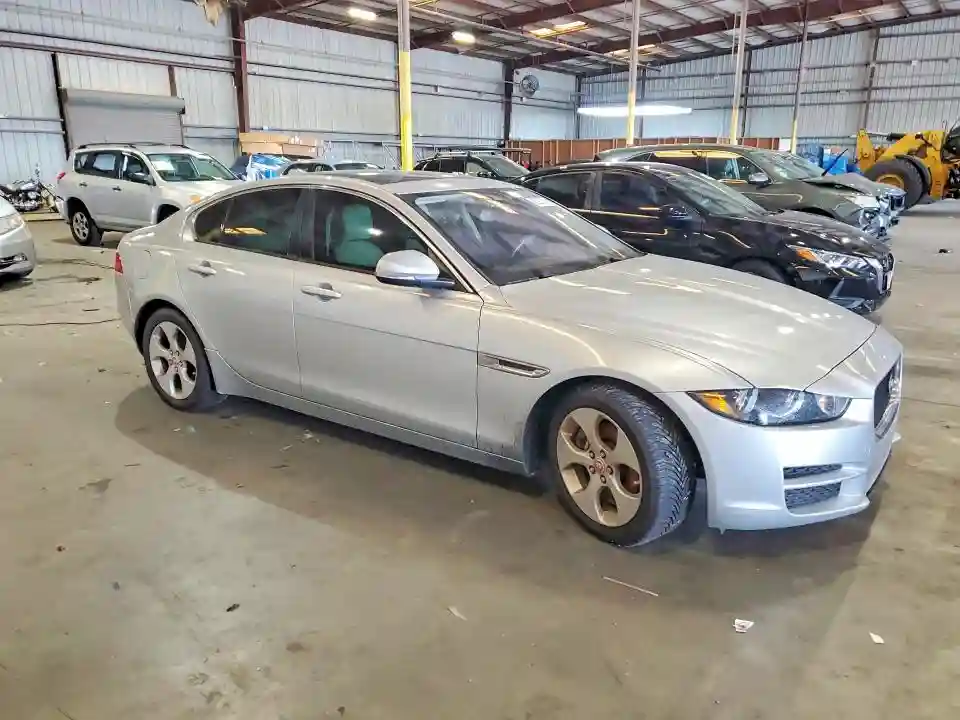SAJAR4BN6HA955502 2017 JAGUAR XE-3
