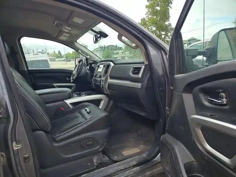 1N6AA1E53JN524384 2018 NISSAN TITAN-4