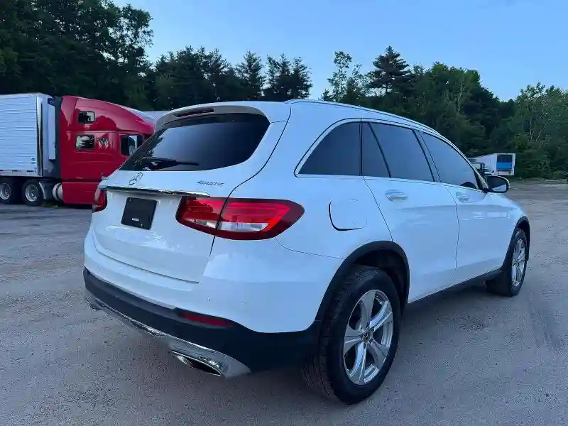 WDC0G4KB9JF438882 2018 MERCEDES-BENZ GLC-CLASS-3