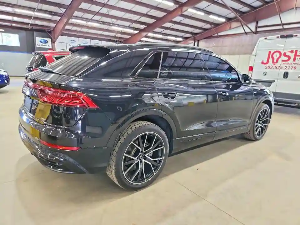 WA1DVAF11KD028727 2019 AUDI Q8-2