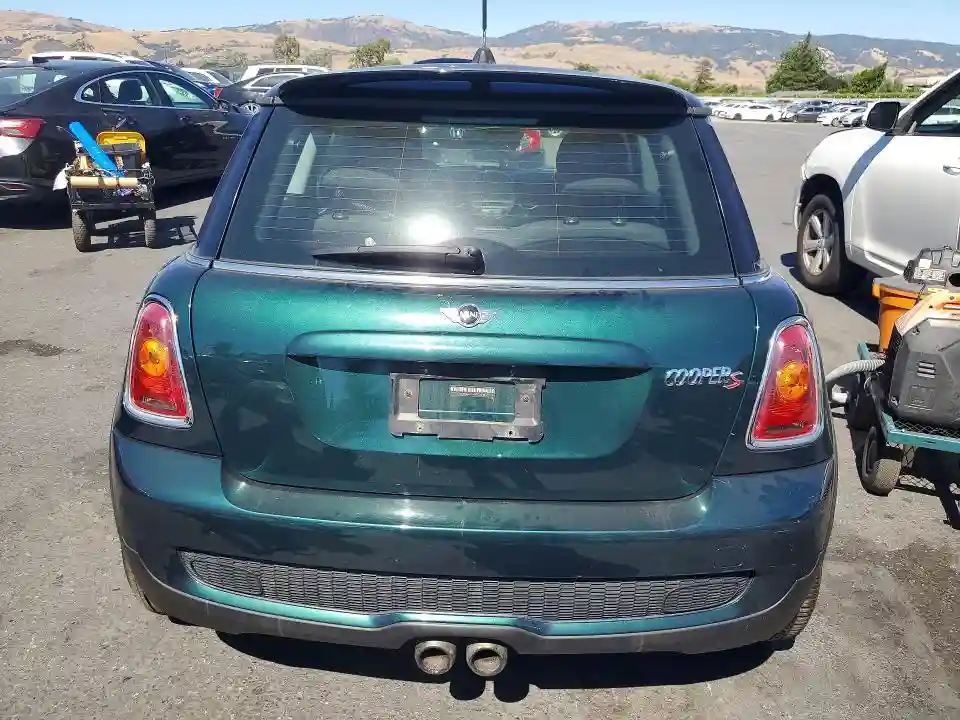 WMWMF7C52ATZ70199 2010 MINI COOPER-5