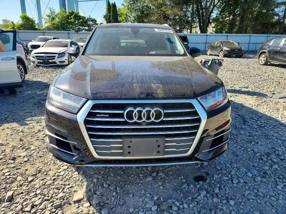 WA1LAAF79JD041686 2018 AUDI Q7-4