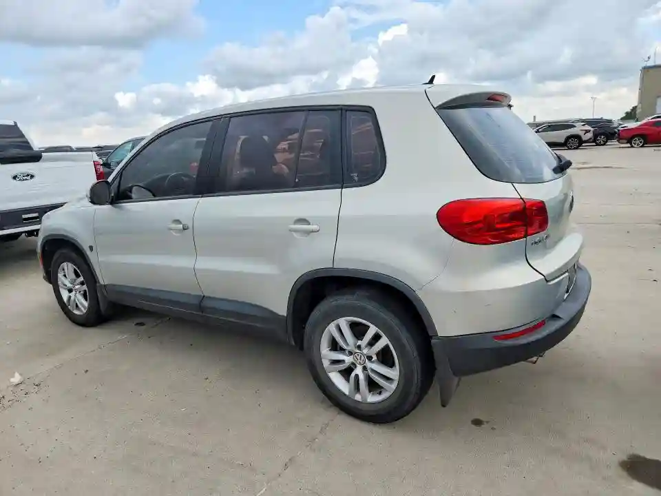 WVGAV7AX4DW555963 2013 VOLKSWAGEN TIGUAN-1