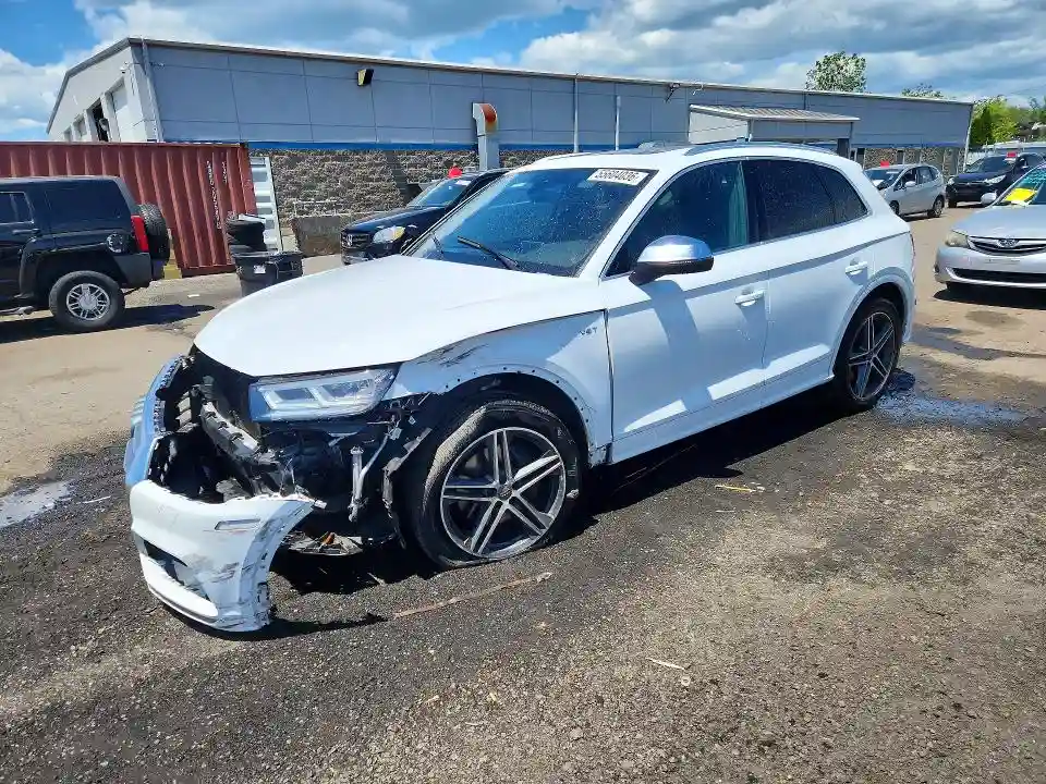 WA1A4AFY6J2210050 2018 AUDI SQ5-0