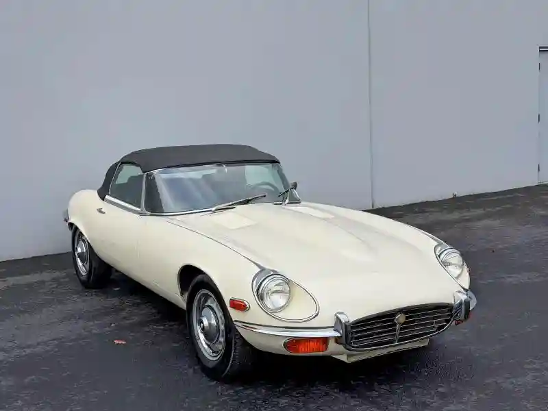 1S71298BW 1971 JAGUAR ETYPE-0