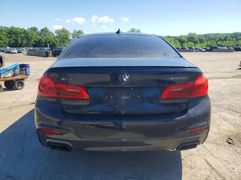 WBAJB9C59JB036105 2018 BMW M5-5