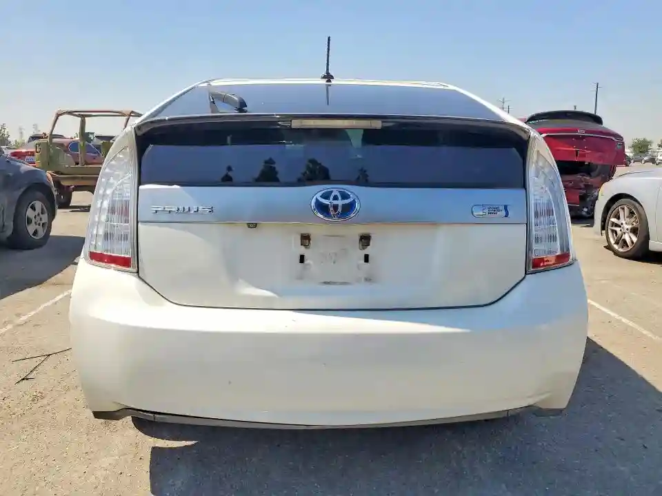 JTDKN3DP0F3069698 2015 TOYOTA PRIUS-5