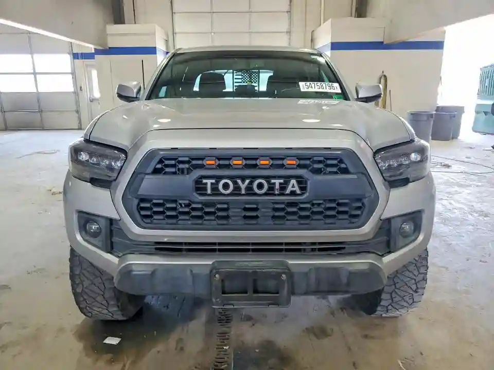 5TFCZ5AN8HX049413 2017 TOYOTA TACOMA-4