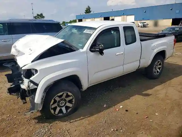 5TFRX5GN6HX092090 2017 TOYOTA TACOMA-0