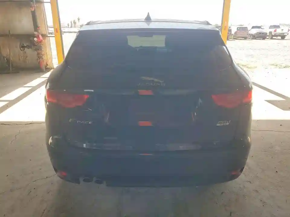SADCK2FN1JA254144 2018 JAGUAR F-PACE-5