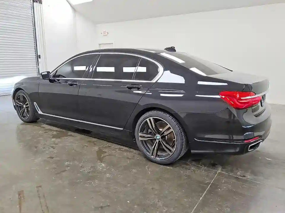 WBA7E2C59GG547592 2016 BMW 7 SERIES-1