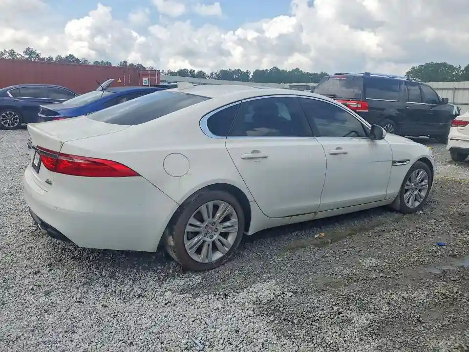 SAJBJ4BV1GCY16473 2016 JAGUAR XF-2
