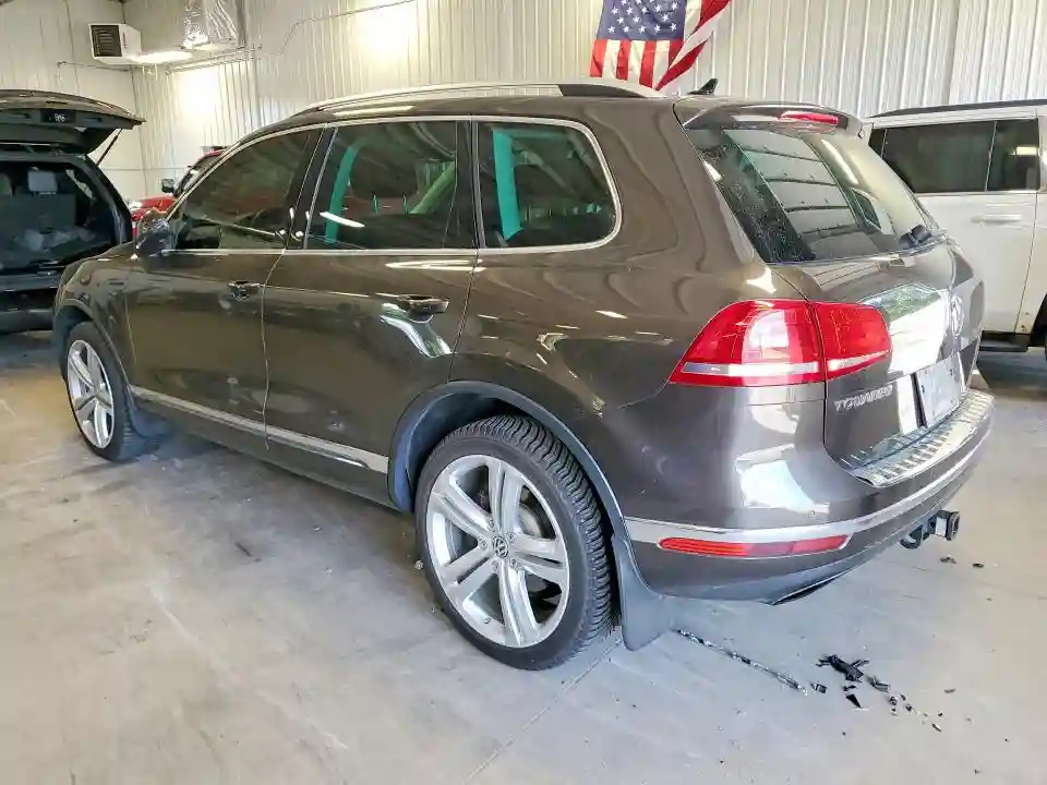 WVGGF7BP4HD002687 2017 VOLKSWAGEN TOUAREG-1