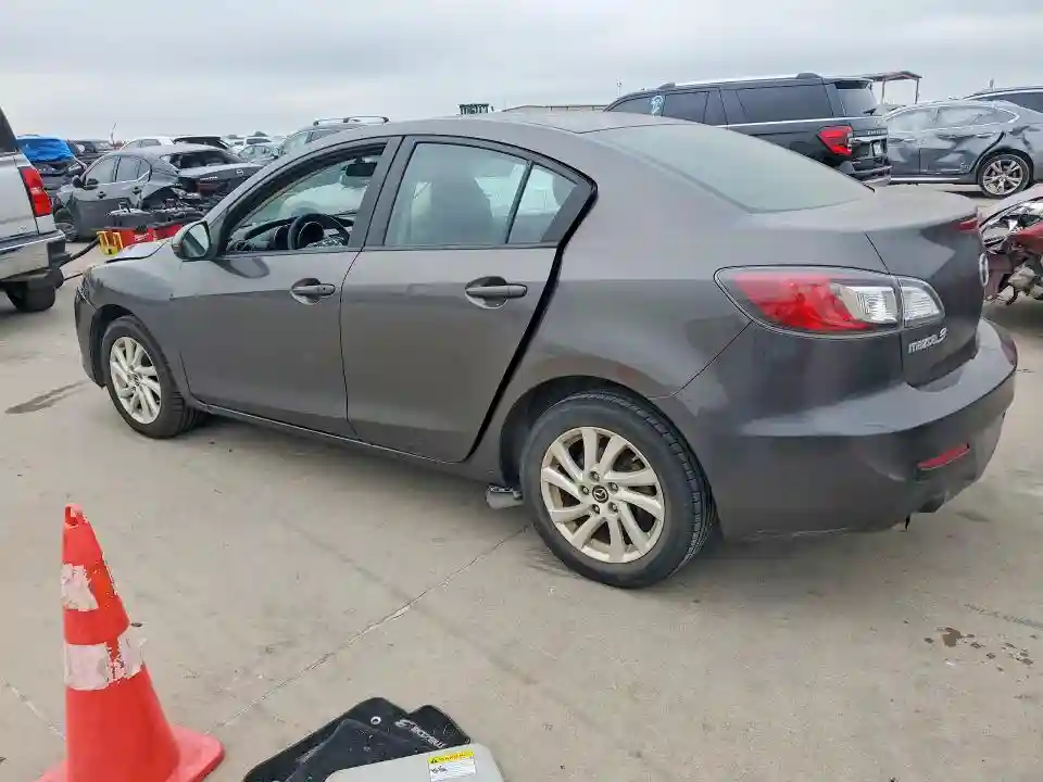 JM1BL1V71D1751555 2013 MAZDA 3-1