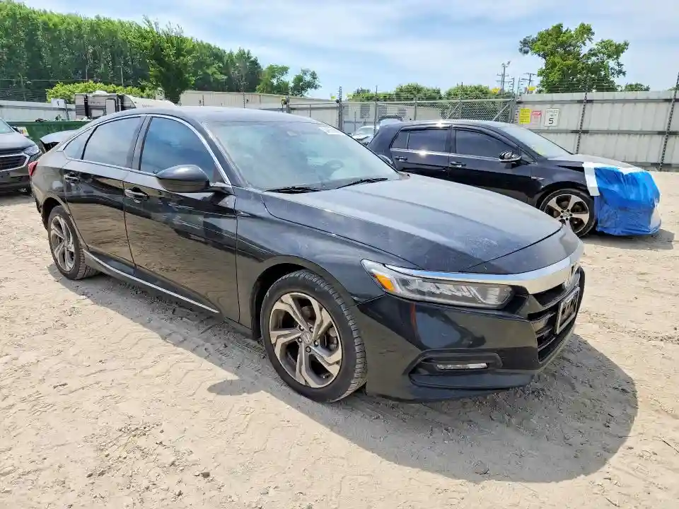 1HGCV1F43JA181803 2018 HONDA ACCORD-3